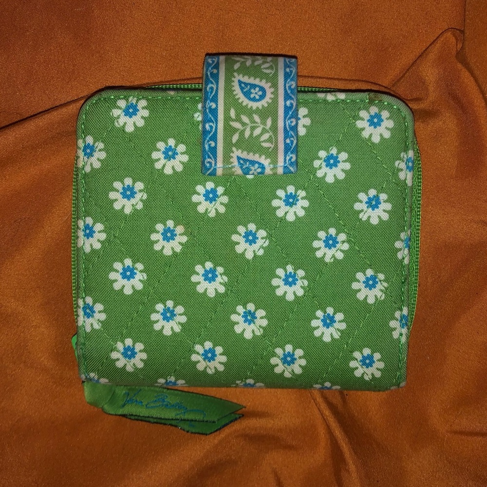 Vera Bradley small green wallet